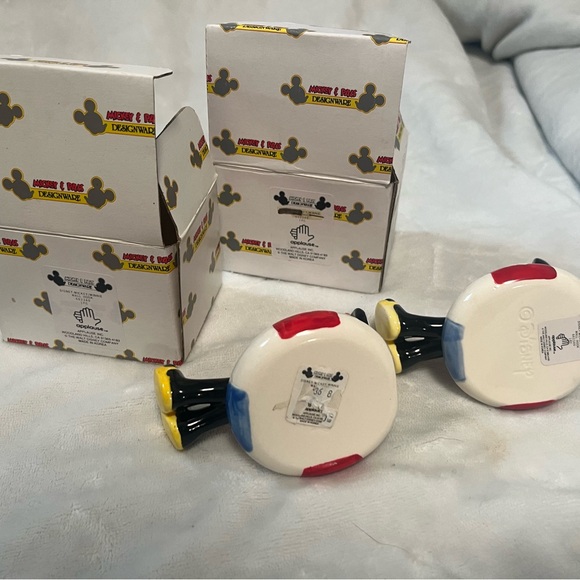 Vintage Disney Minnie and Mickey Mouse Wall Hooks/Figurines, Designware/Applause - Picture 6 of 8
